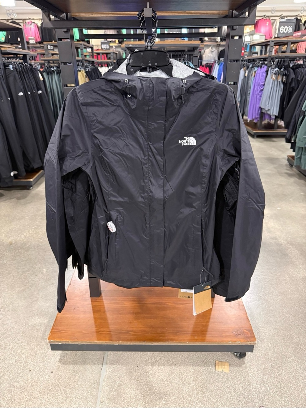 Brand New！The North Face women's Black rain Jacket light weight windbreaker